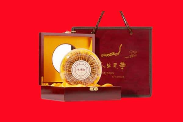 诚信求购:中卫沙坡头区高价回收冬虫夏草是按克吗